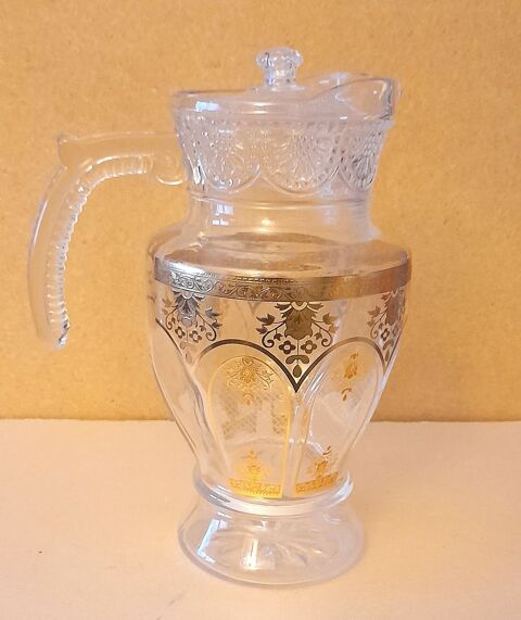 Belle carafe en verre  décorée  10 Toulouse (31)