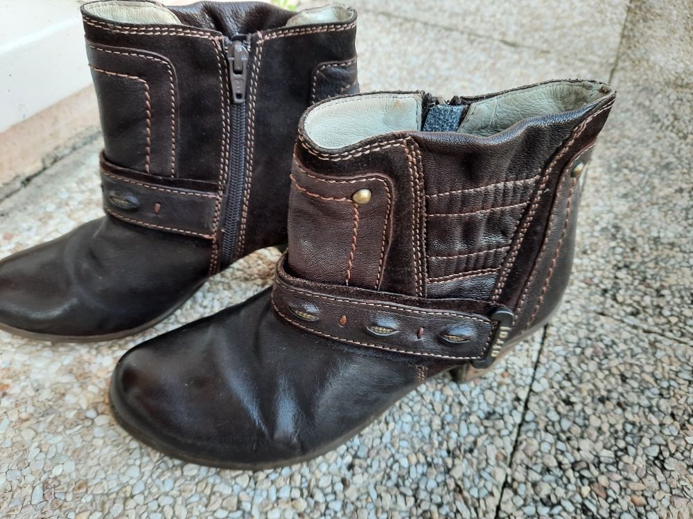 bottines cuir marron fonc&eacute;. Chaussures