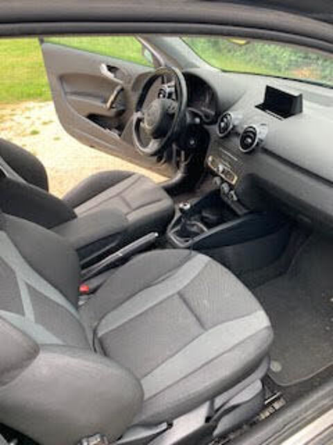 Audi A1 1.0 TFSI 95 ultra Metropolitan 2017 occasion Angers 49000