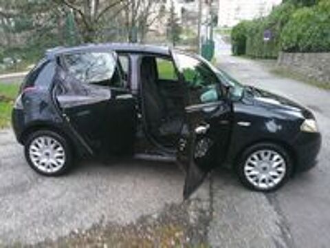 Ypsilon 1.2 8v 69 ch Stop&Start Gold 2014 occasion 42100 Saint-Etienne