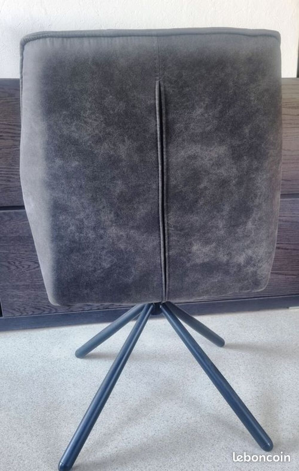 Lot 4 chaises pivotantes nubuck Meubles