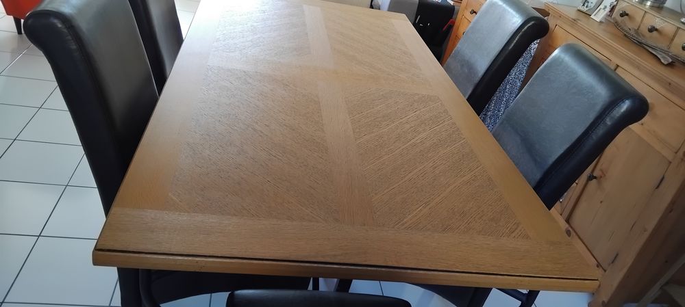 Table de salle &agrave; manger Maison du Monde 
Excellent &eacute;tat Meubles