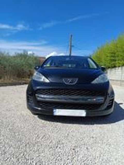 107 1.0e 12V 68ch BLUE LION Black & Silver 2010 occasion 83470 Saint-Maximin-la-Sainte-Baume