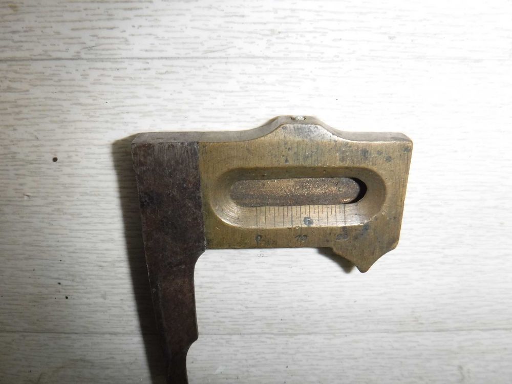 Pied &agrave; coulisse Bricolage