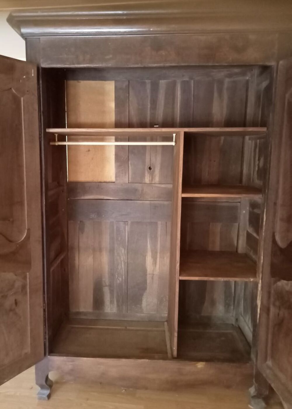 armoire Louis XV 18&egrave;me si&egrave;cle Meubles