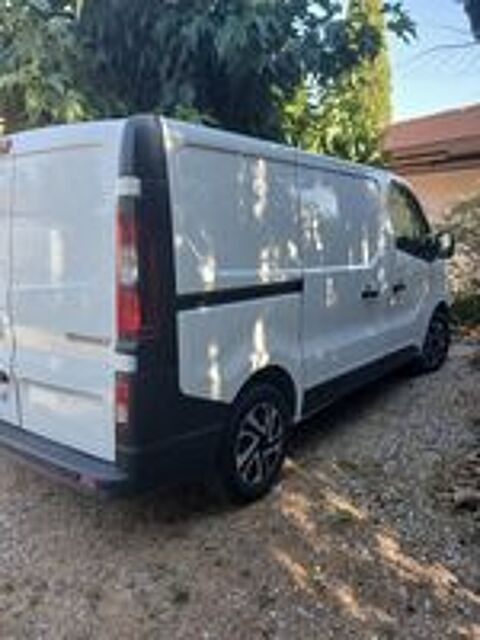 Trafic TRAFIC FGN L1H1 1000 KG DCI 120 E6 GRAND CONFORT 2016 occasion 84100 Orange