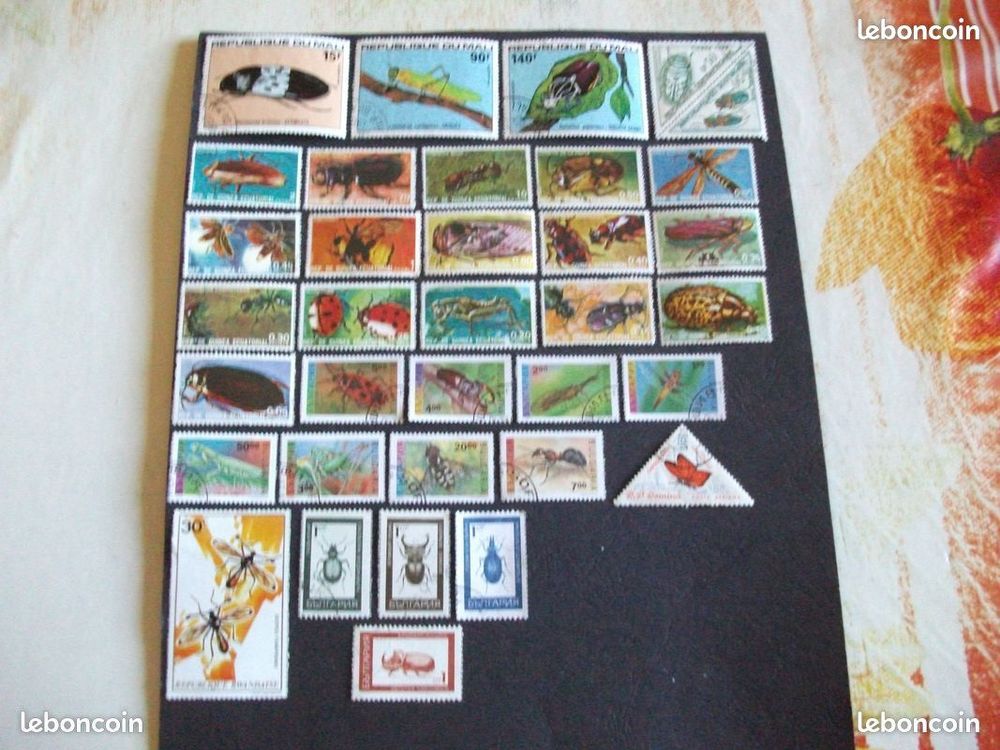 Lot de 195 timbres diff&eacute;rents et oblit&eacute;r&eacute;s sur les Insectes
