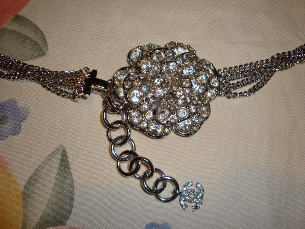 Ceinture Chanel neuve en cha&icirc;ne argent&eacute;e Maroquinerie