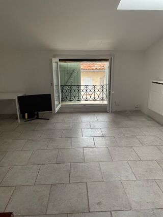 Location Appartement T2 plus Mezzanine à  TRETS (13530) Trets