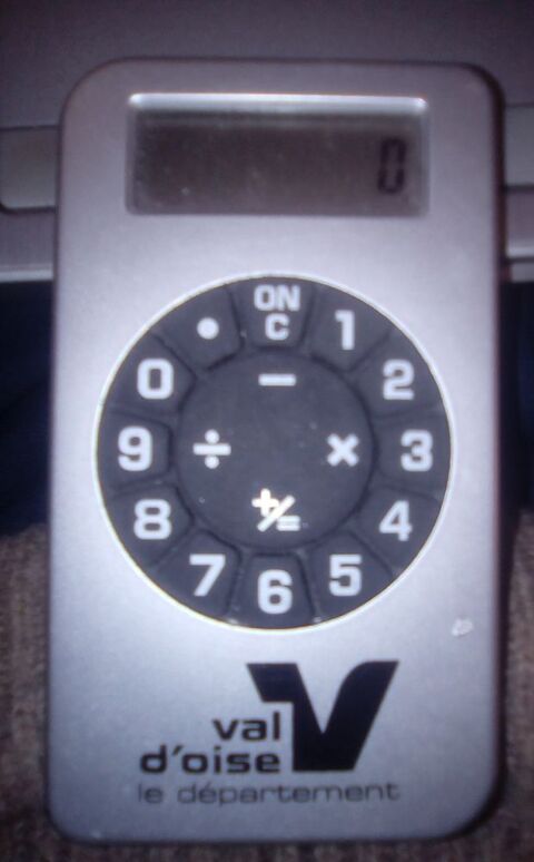 Calculatrice 4 op�rations 2 Beauchamp (95)