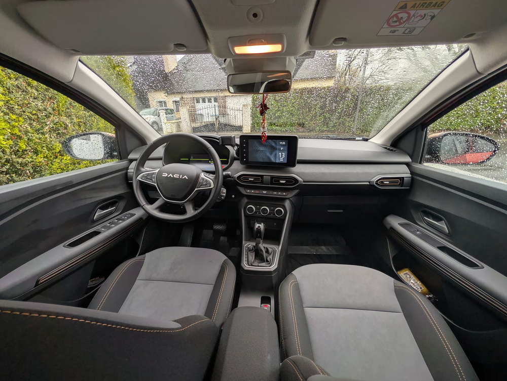 Jogger Dacia Hybrid 140 7 places GSR2 Extreme 2025 occasion 22200 Guingamp