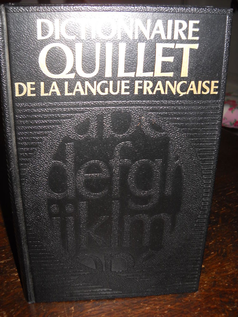 Dictionnaire QUILLET Livres et BD