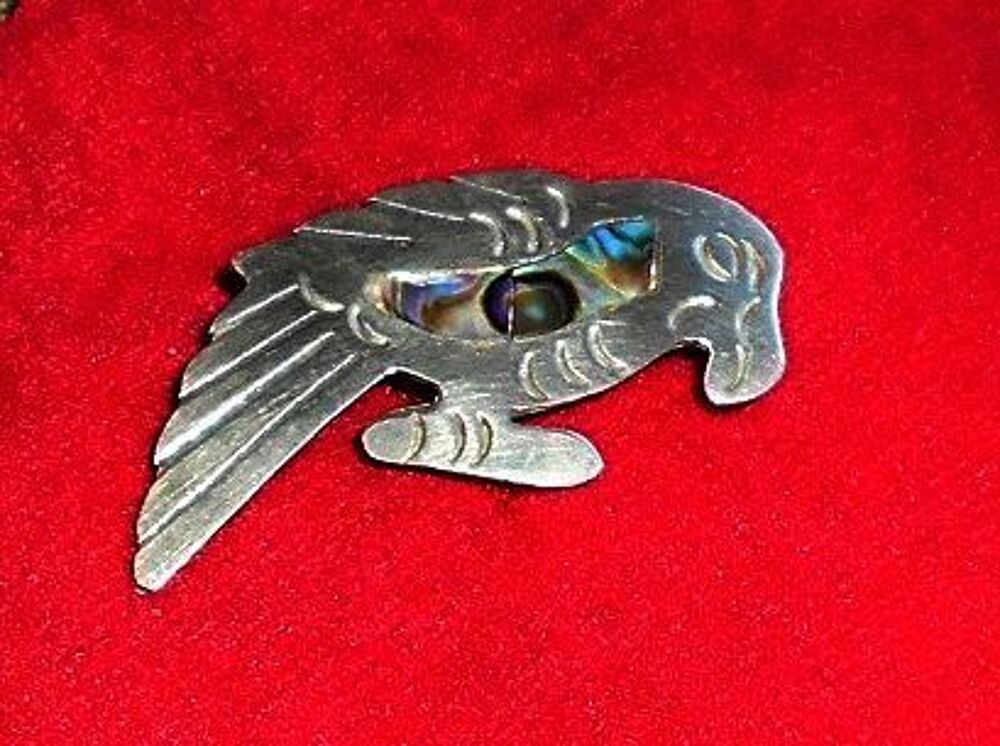 Vieux broche perroquet de Mexique Bijoux et montres