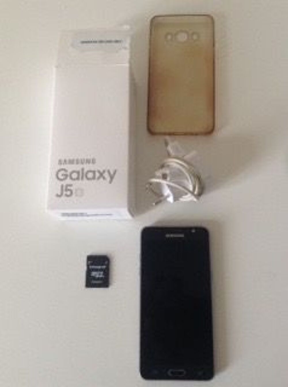 Samsung Galaxy J5 2016 noir, 16Go Tlphones et tablettes
