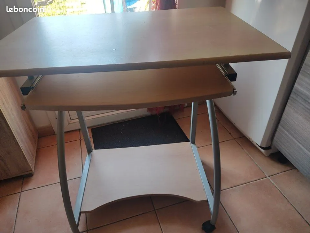JOLI PETIT BUREAU Meubles