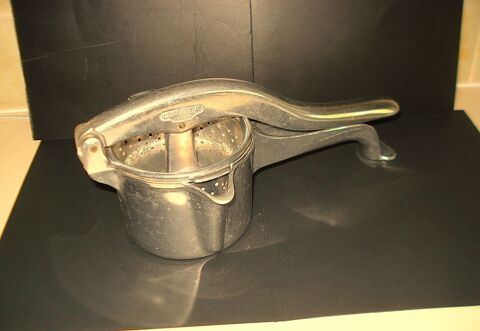 Presse agrume Vitam Press 15 Monnetier-Mornex (74)