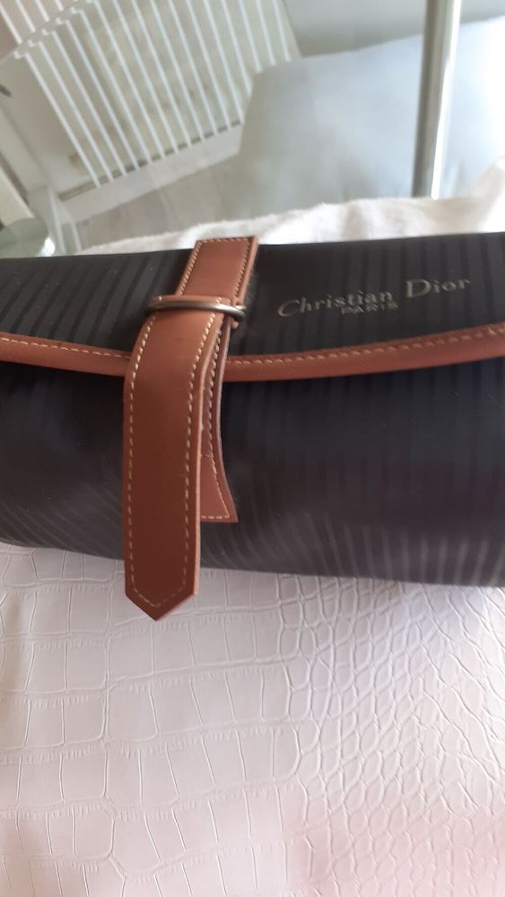 TROUSSE DE TOILETTE " Christian Dior" Paris. &Eacute;TAT NEUF Maroquinerie