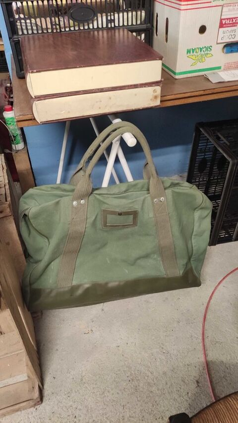 Militaria 40 Azay-le-Rideau (37)