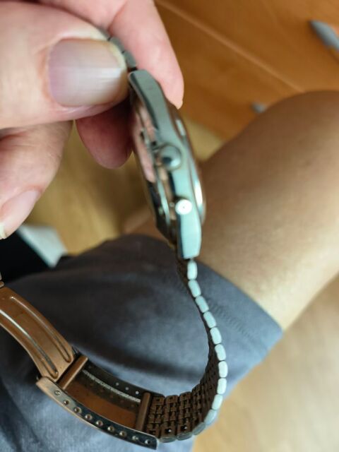 2 montres cristal Besanon et 1 Swatch 50 Frjus (83)