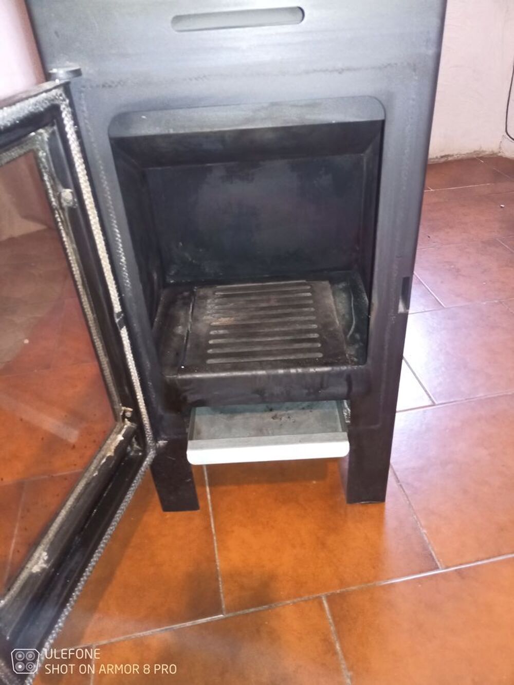 po&ecirc;le a bois en fonte garantie 2 ans Bricolage
