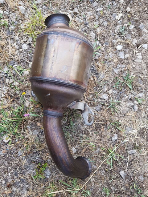 Pi&egrave;ces et &eacute;quipements Voiture Pi&egrave;ces et &eacute;quipements Voiture  occasion Mouans-Sartoux 06370