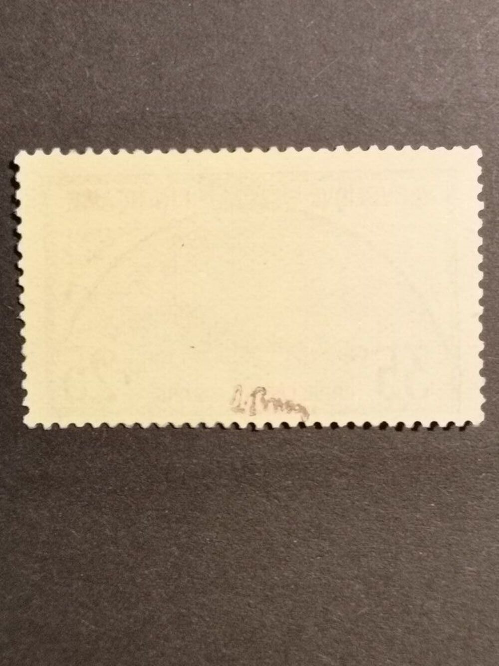 Timbre Yvert 152 ** sign&eacute; Brun 