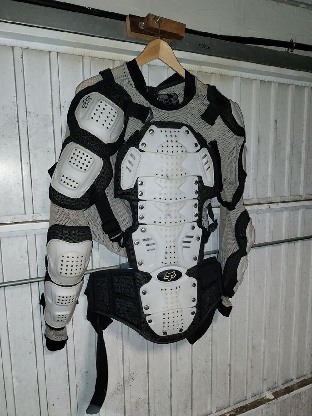Pare pierre moto taille L Sports
