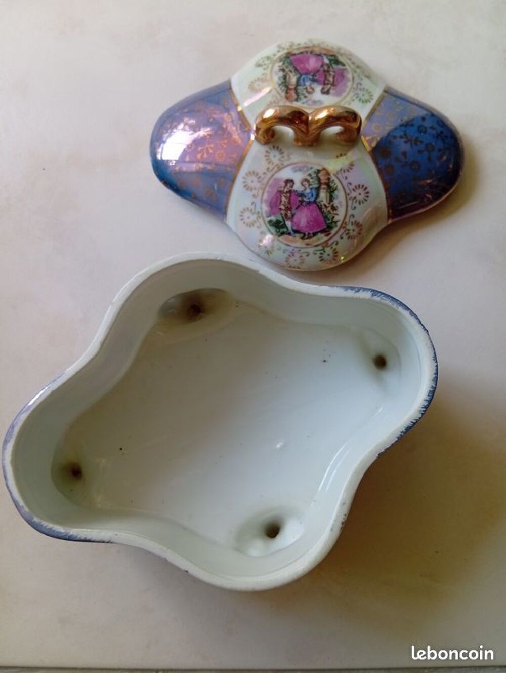 Bonbonni&egrave;re ancienne 