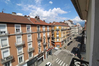  Appartement à louer 2 pièces 34 m²