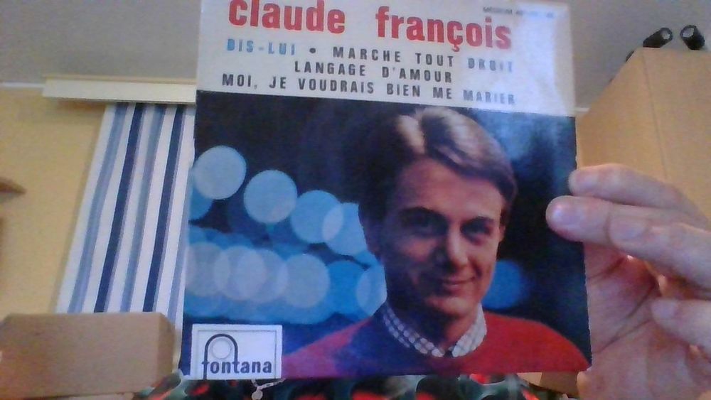 800 disques 45 tours vinyle possible au d&eacute;tail CD et vinyles