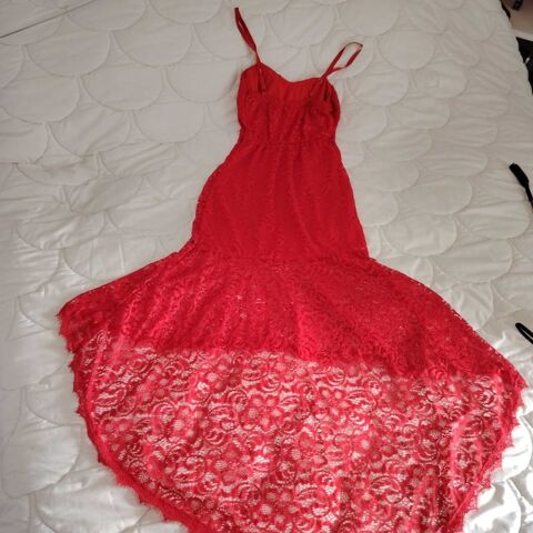 ROBE EN DENTELLE SEXY 9 Revest-les-Roches (06)
