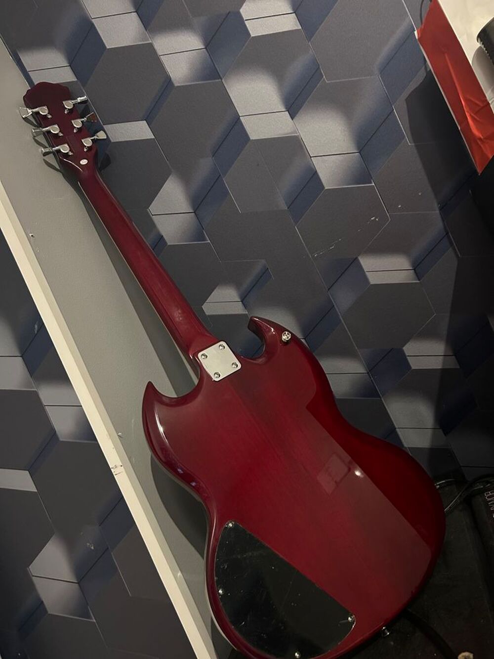 Guitare &eacute;lectrique Oqan + Ampli Line6 Spider30 + Cables Instruments de musique