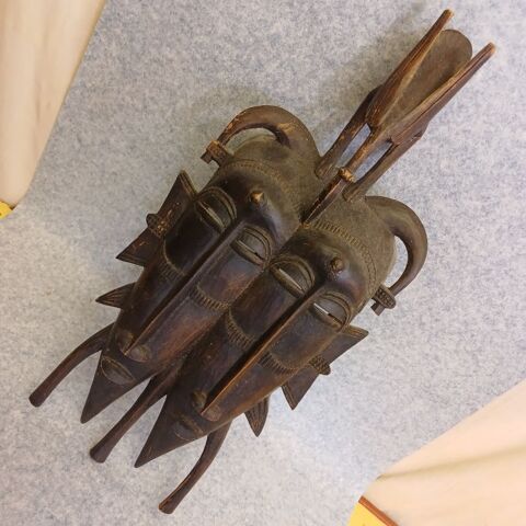 masque africain double face 85 Vendeuvre-du-Poitou (86)