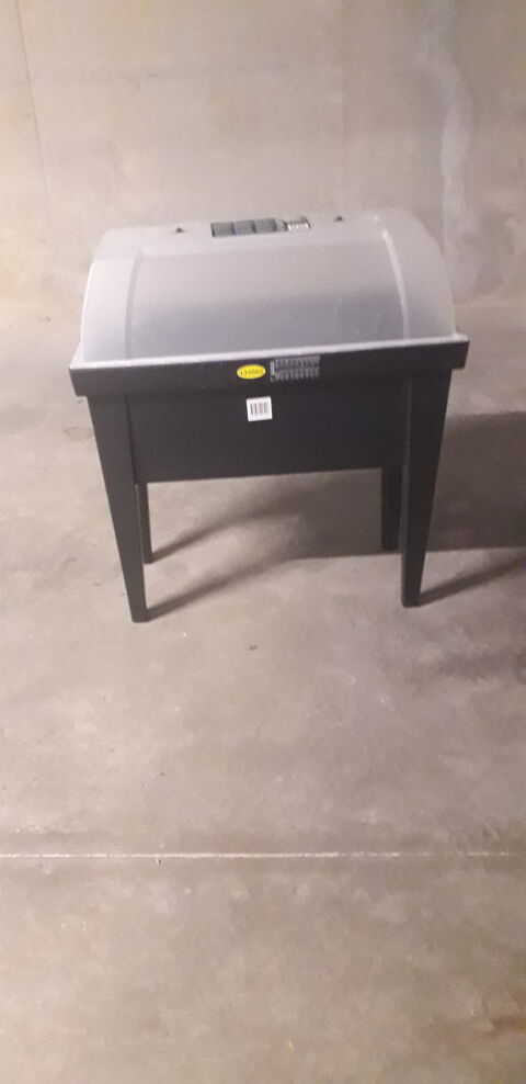 JARDINIERE POUR BALCON 38 La Verpilli�re (38)