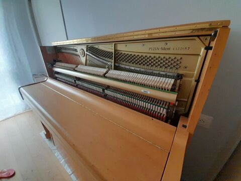 Piano Yamaha Silent accordé en juillet 2023 0 Clermont-Ferrand (63)