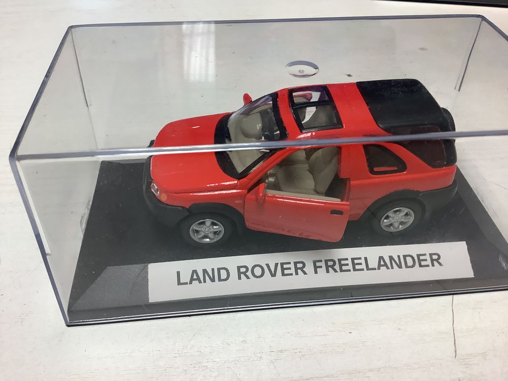 LAND ROVER FREELANDER 1/43 voiture miniature 