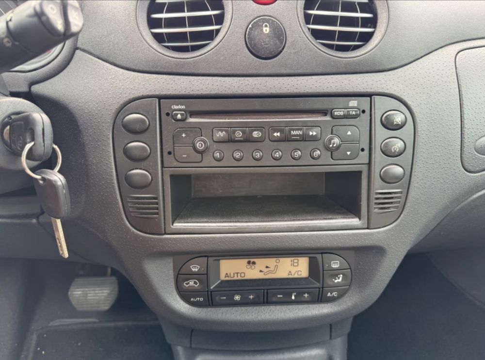 C3 1.4 HDi Exclusive Sensodrive 2004 occasion 20260 Calvi