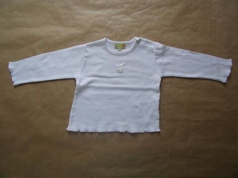 Tee shirt en taille 18 mois 1 Montaigu-la-Brisette (50)