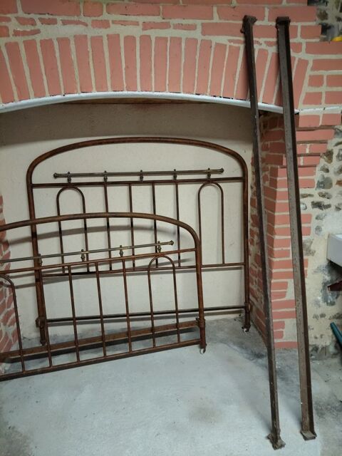 LIT  METAL FER ET CUIVRE 1,40m x 1,90 65 Guilliers (56)