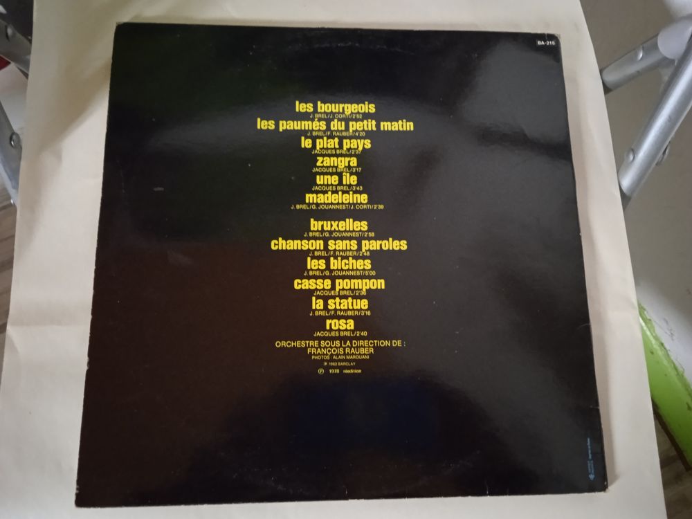 Vinyle Jacques Brel
Le Plat Pays 1
1978
Excellent etat
L CD et vinyles
