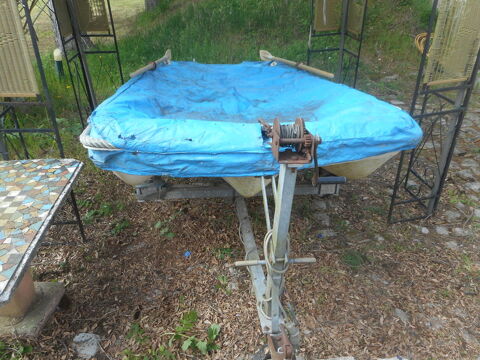 lot bateaux plat + remorque + accessoire + moteur 1000 Saran (45)