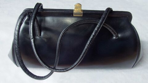 Sac  main vintage en cuir noir 48 Mionnay (01)