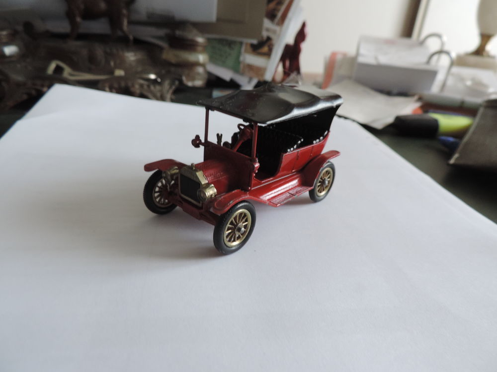 LESNEY - MADE IN ENGLAND - FORD MODEL T - Echelle : 1/43 &egrave;me 