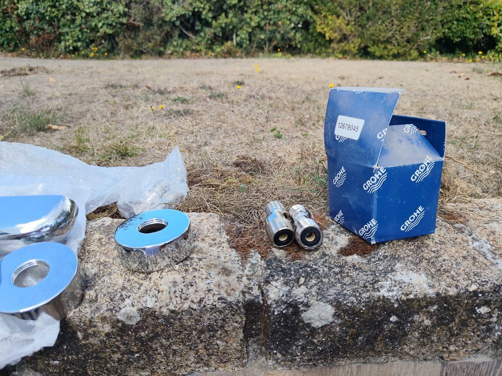 mitigeur de douche GROEHE , pas neuf mais &eacute;ta proche du neuf Bricolage