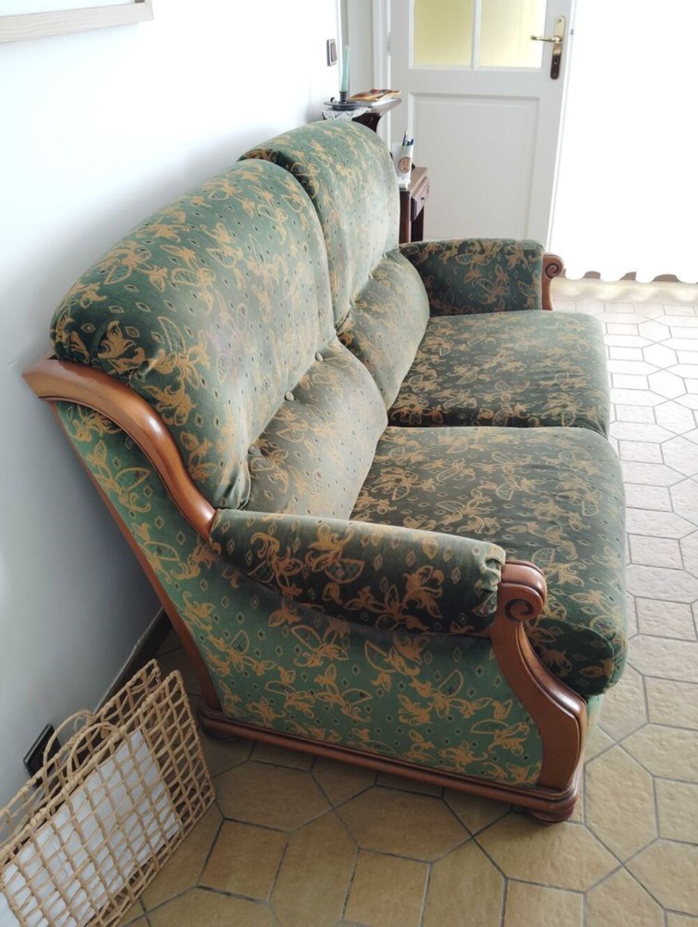 canap&eacute; et deux fauteuils Meubles
