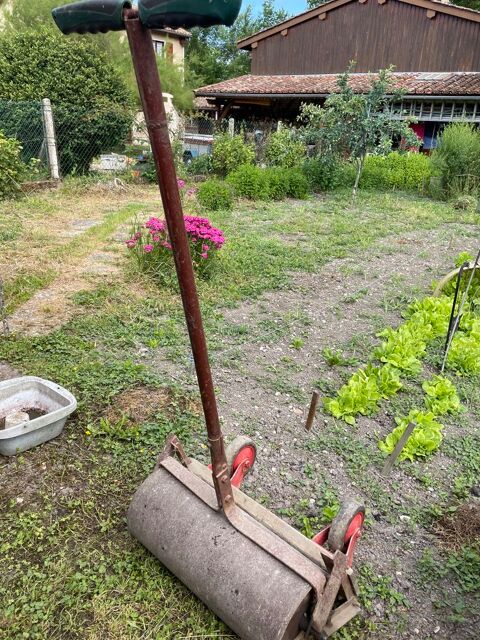 Rouleau de jardin 50 La Neuville-au-Pont (51)