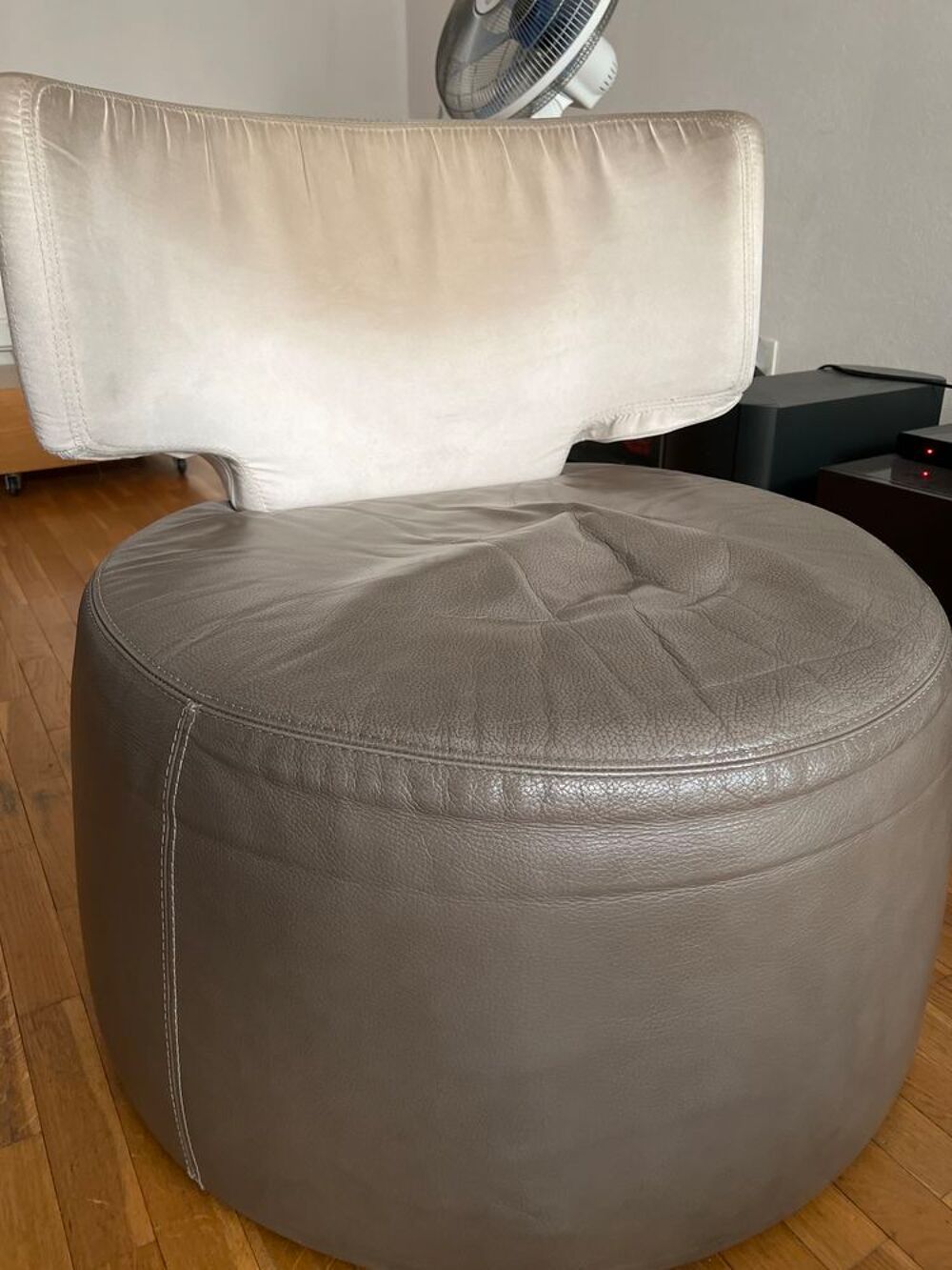 canap&eacute; cuir avec 2 fauteuils Meubles