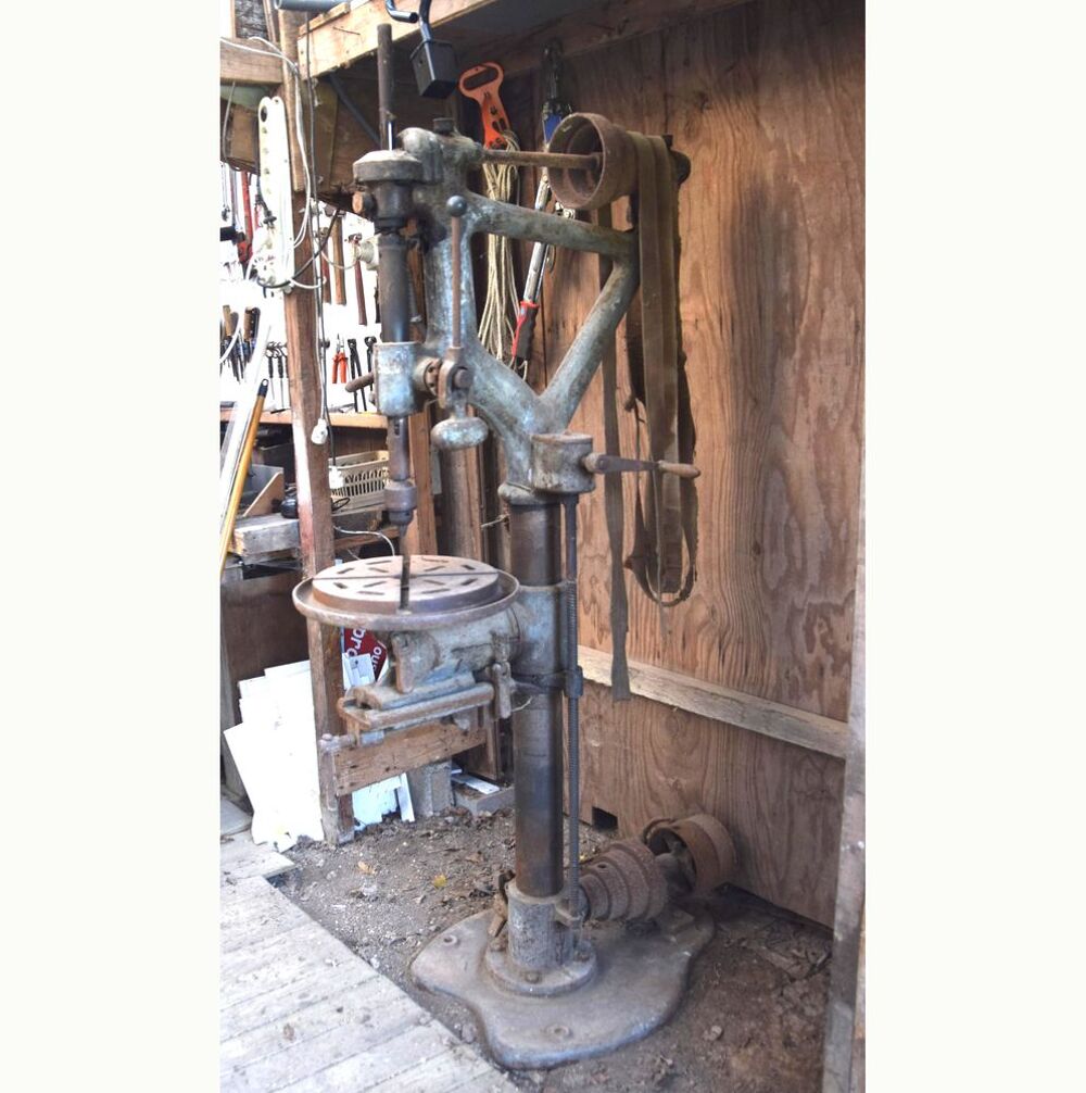 Perceuse sur colonne ancienne 