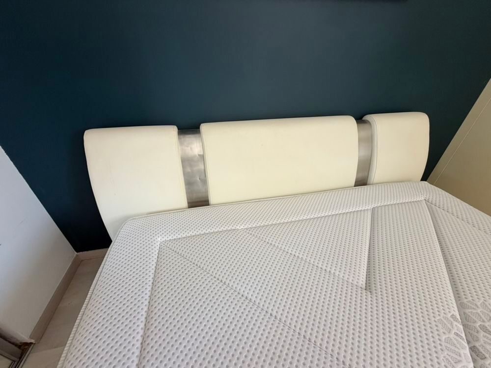 Lit coffre avec matelas neuf Meubles