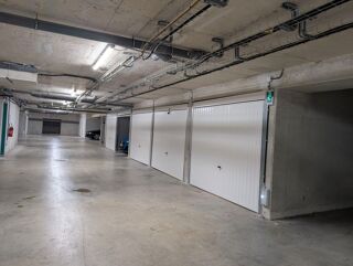  Parking / Garage à louer 13 m²